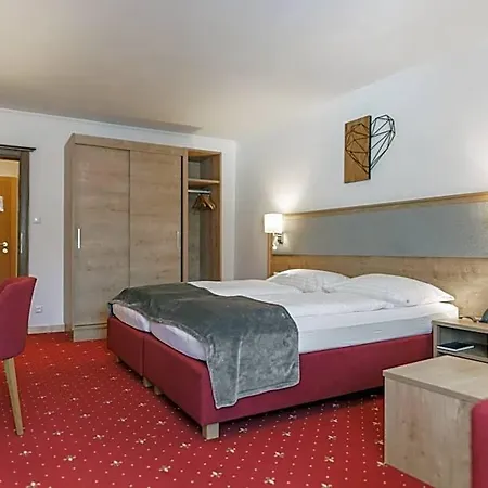 Hotel Kirchenwirt 3*